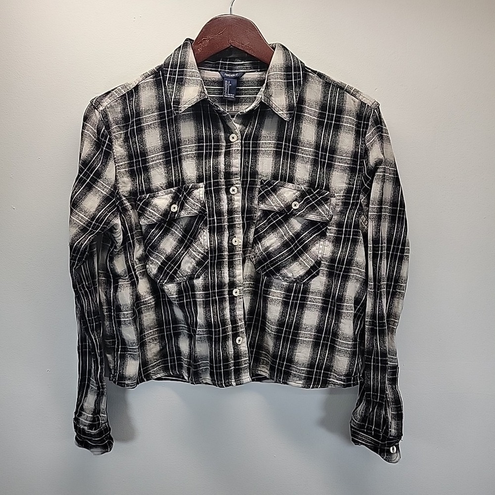 FOREVER 21‎ Black White Plaid Cropped Button Down Shirt Long Sleeve Womens Small